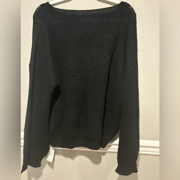 Women's Holiday Black Top with Silver Stunning sequence Bow - Size XL NWT - Picture 14 of 16